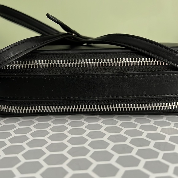 Nine West Crossbody Bag. New - Picture 7 of 7